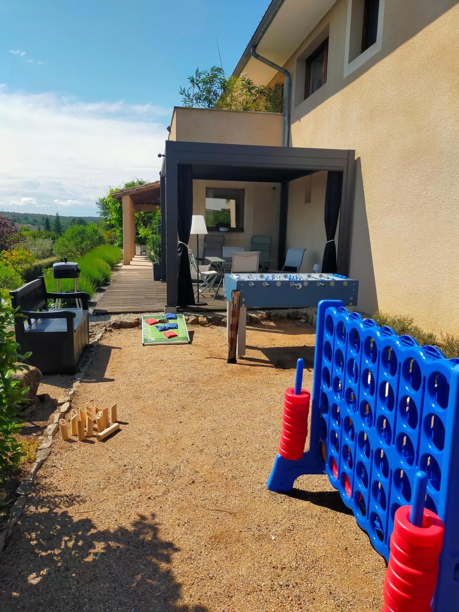 Villa Gite Dans Une Maison En Rez-De-Chaussee Avec Piscine à Joyeuse Extérieur photo